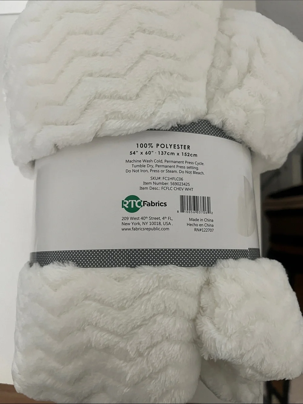 Pre-Cut Fabric Throw - White